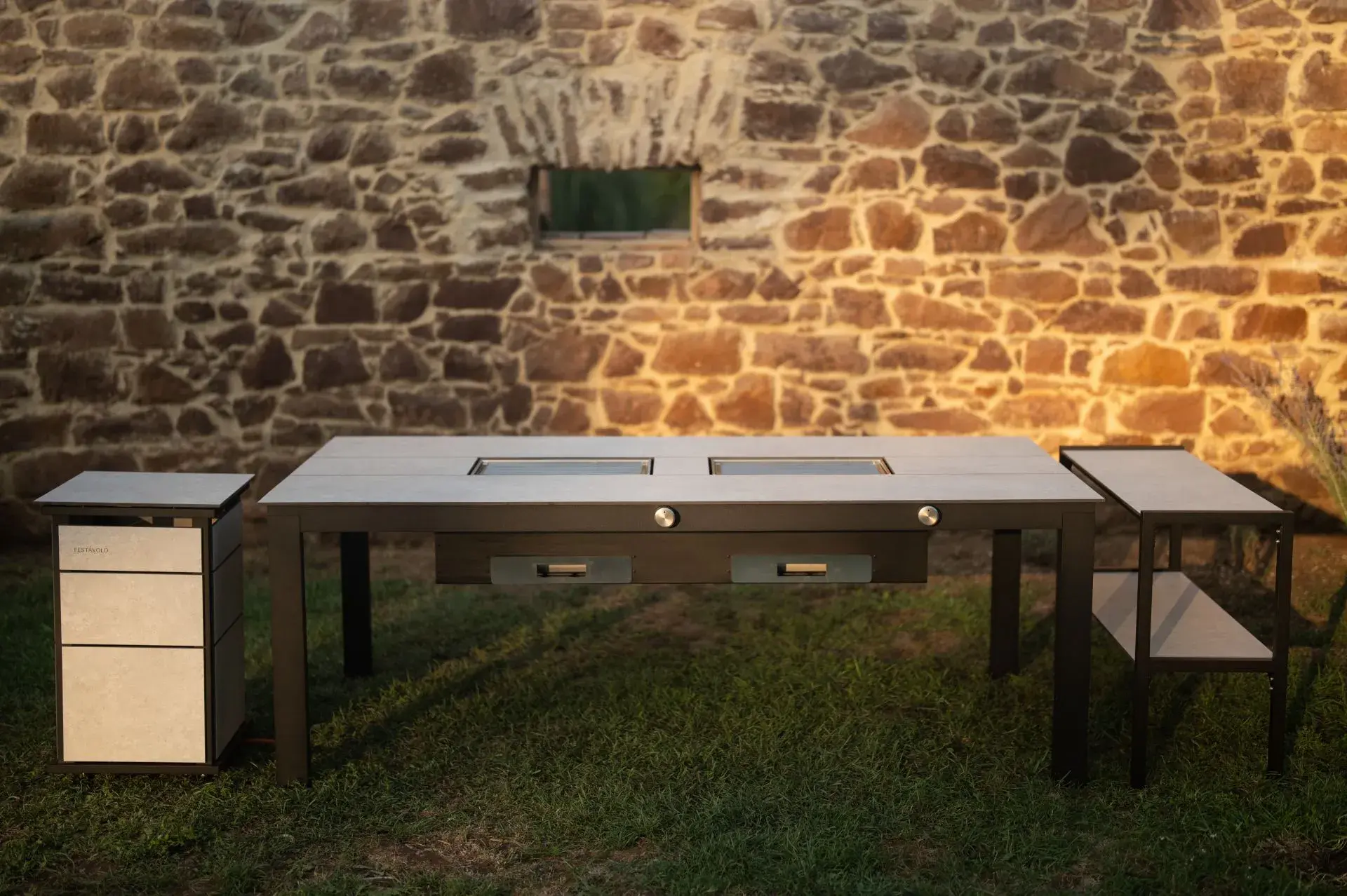 Grilltisch Festavolo Forte Medio mit zwei integrierten Grillen